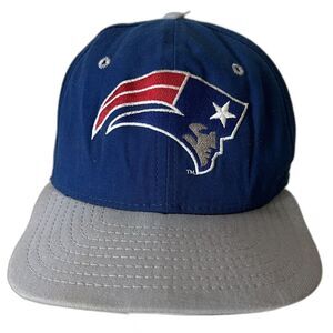 1990s Vintage New England Patriots Baseball Hat Cap by New Era Dupont Visor OSFA